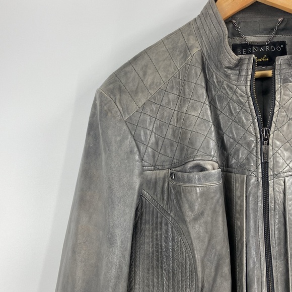 Bernardo leather grey metallic zip front jacket quilting look detail pockets - Picture 5 of 16